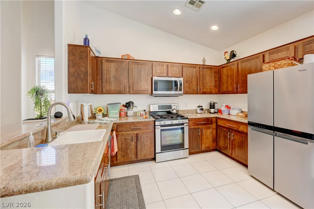 138 Cooks Creek, Las Vegas, NV 89148