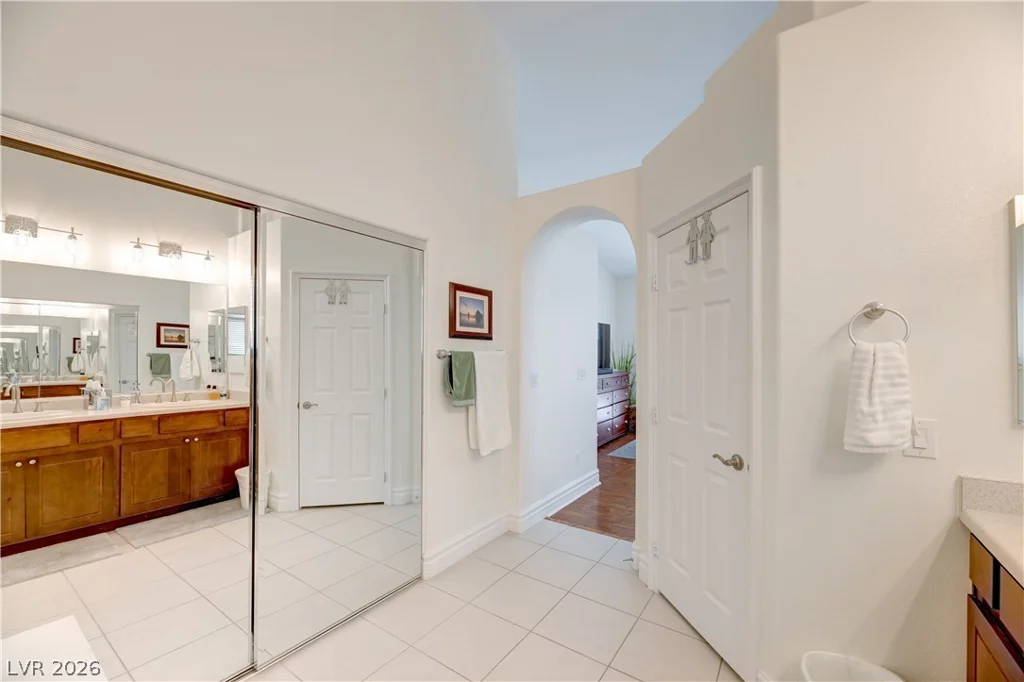 138 Cooks Creek, Las Vegas, NV 89148