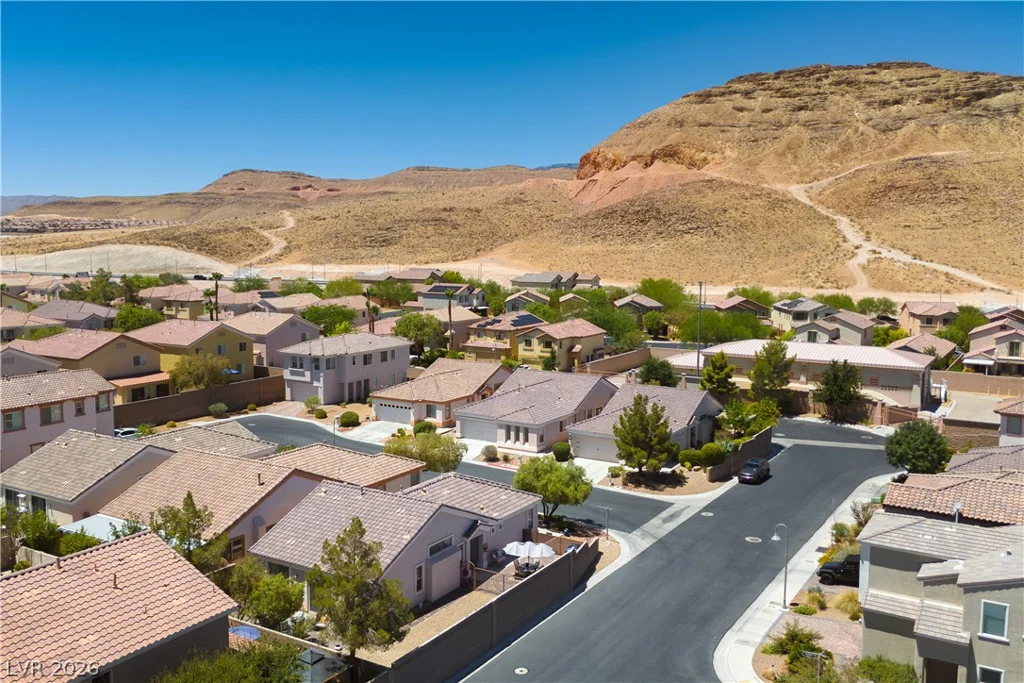 138 Cooks Creek, Las Vegas, NV 89148