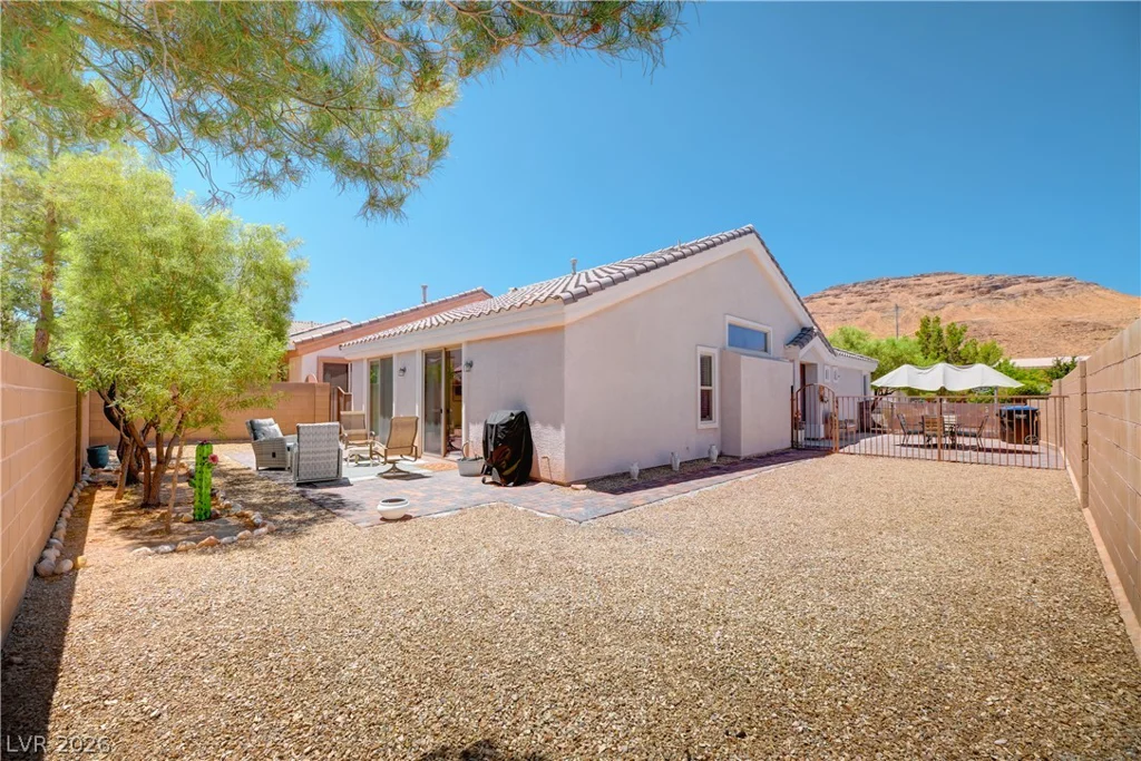 138 Cooks Creek, Las Vegas, NV 89148