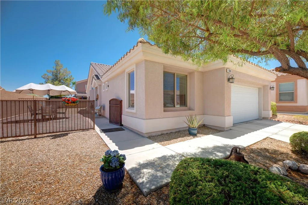 138 Cooks Creek, Las Vegas, NV 89148
