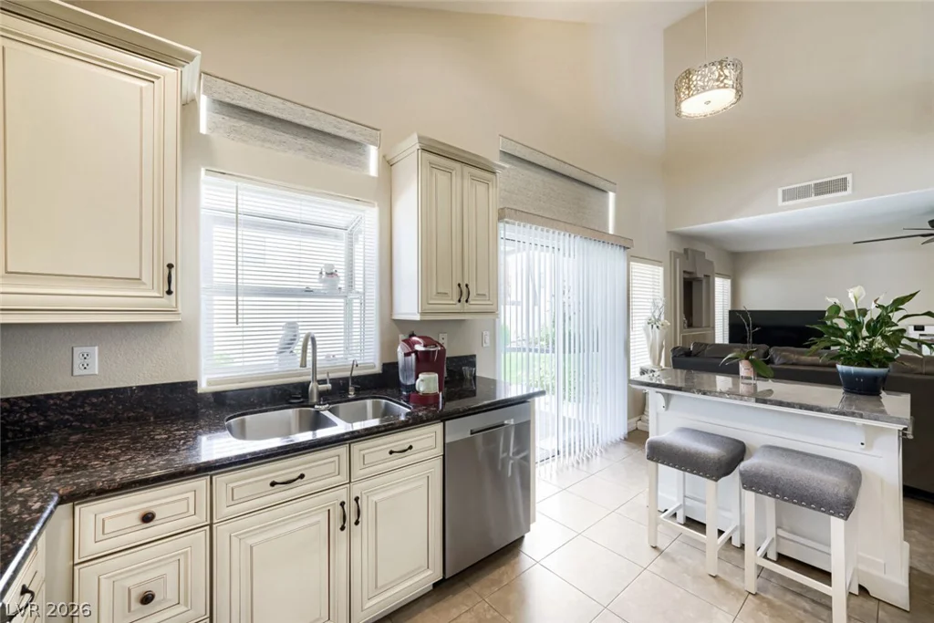 9203 Sangria, Las Vegas, NV 89147