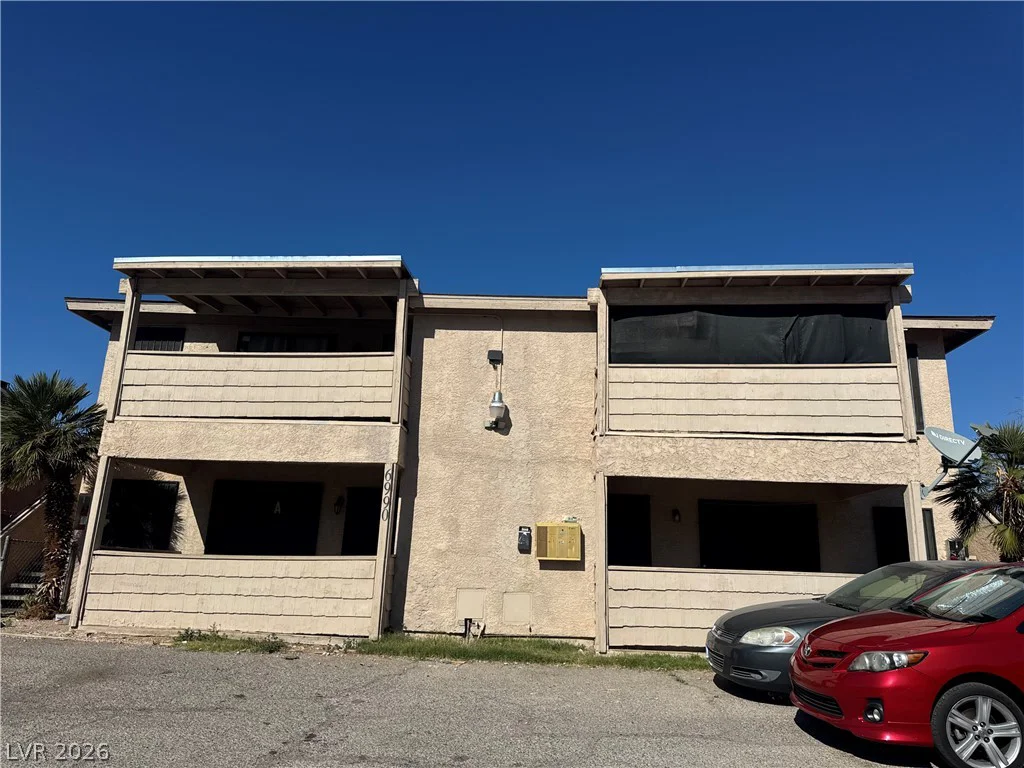 6990 Dunsbach, Las Vegas, NV 89156