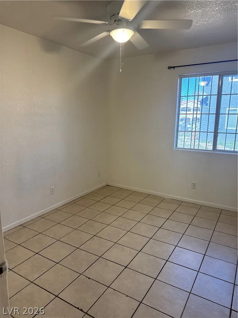 6990 Dunsbach, Las Vegas, NV 89156