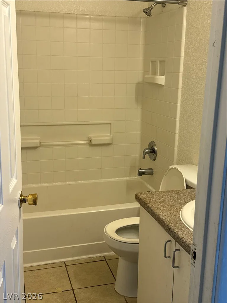 6990 Dunsbach, Las Vegas, NV 89156