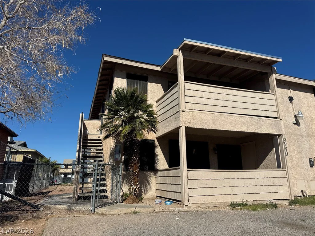 6990 Dunsbach, Las Vegas, NV 89156