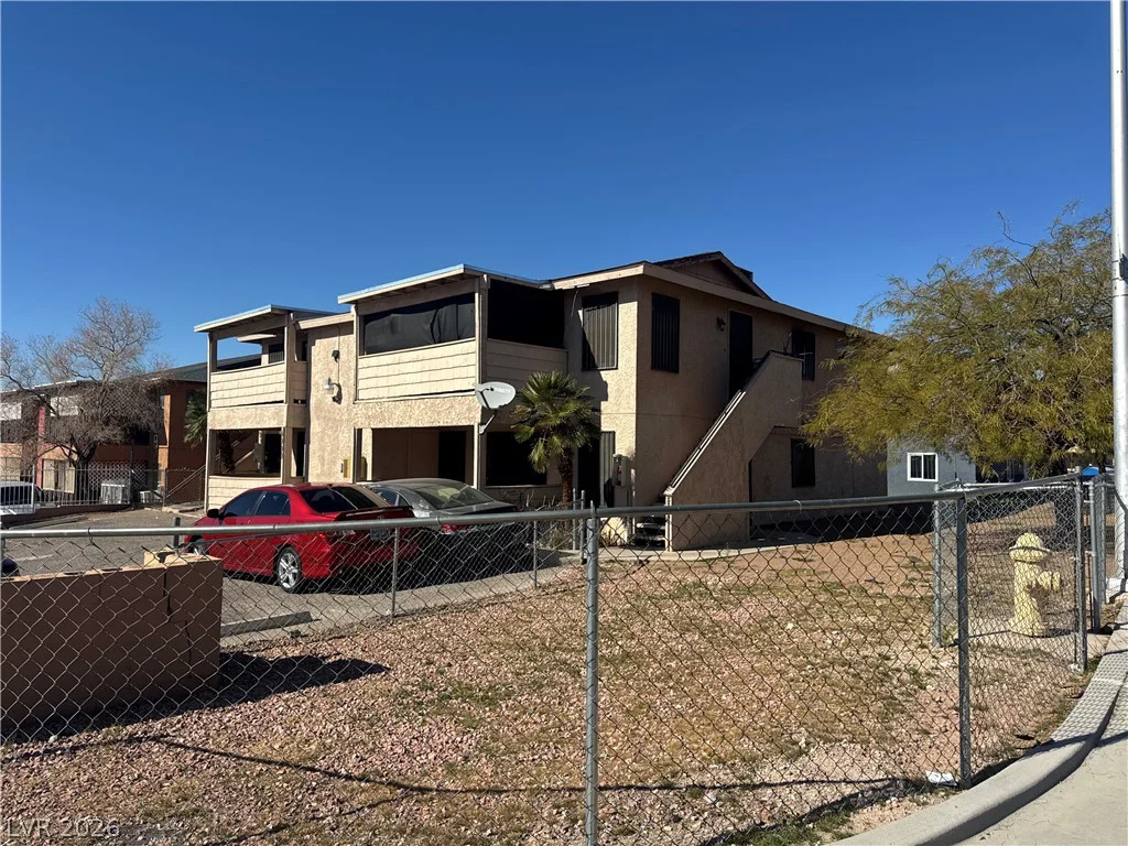6990 Dunsbach, Las Vegas, NV 89156