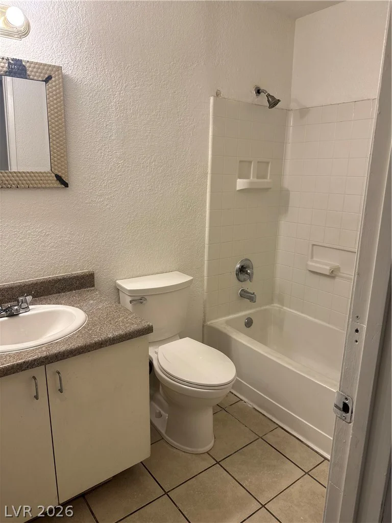 6990 Dunsbach, Las Vegas, NV 89156