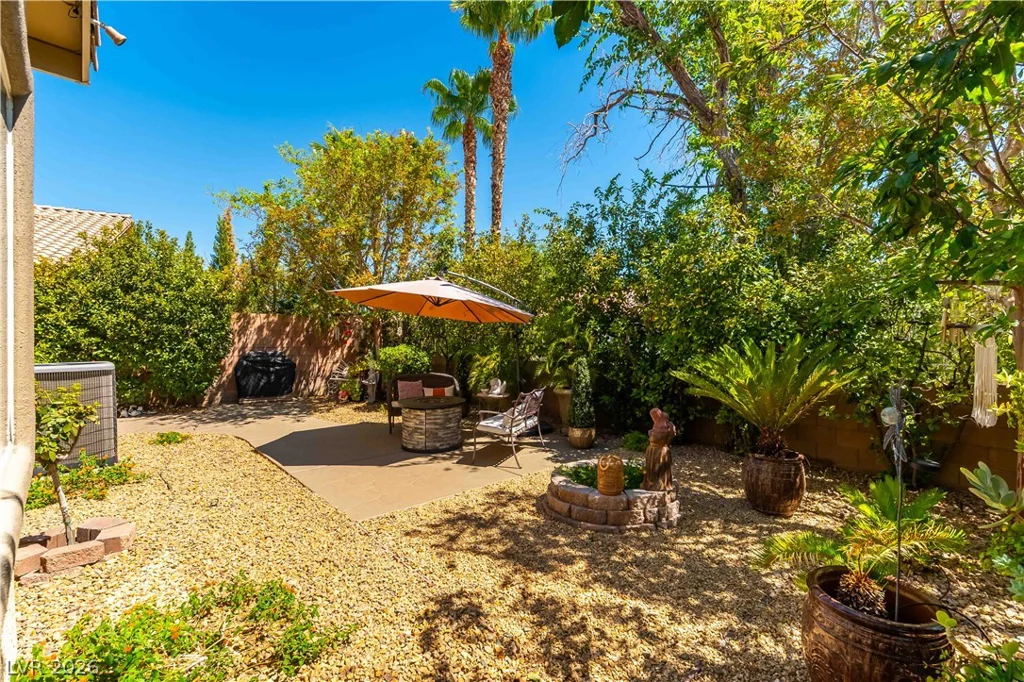 328 Autumn Palace, Las Vegas, NV 89144