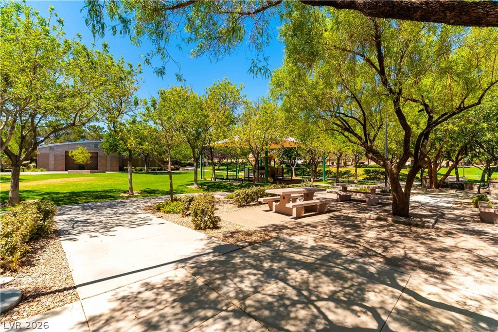 328 Autumn Palace, Las Vegas, NV 89144