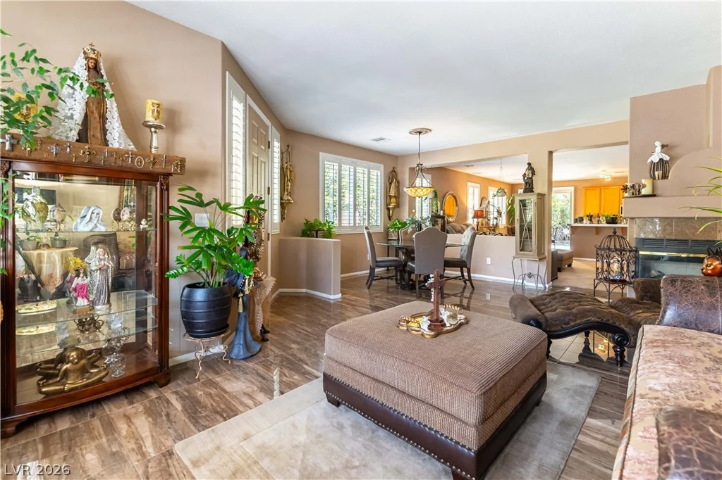 328 Autumn Palace, Las Vegas, NV 89144