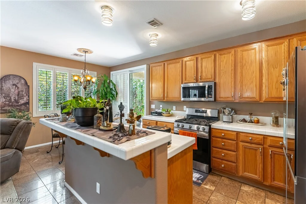 328 Autumn Palace, Las Vegas, NV 89144