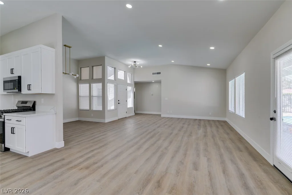 272 Grand Teton, Henderson, NV 89074