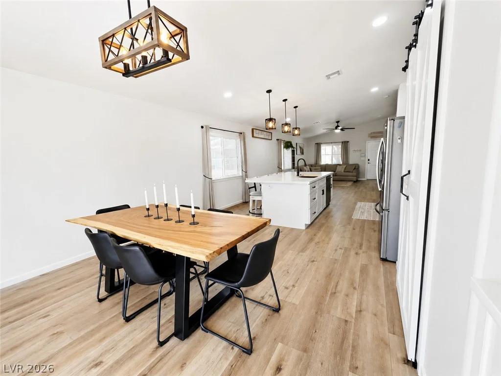 7476 Flowing Stream, Las Vegas, NV 89131