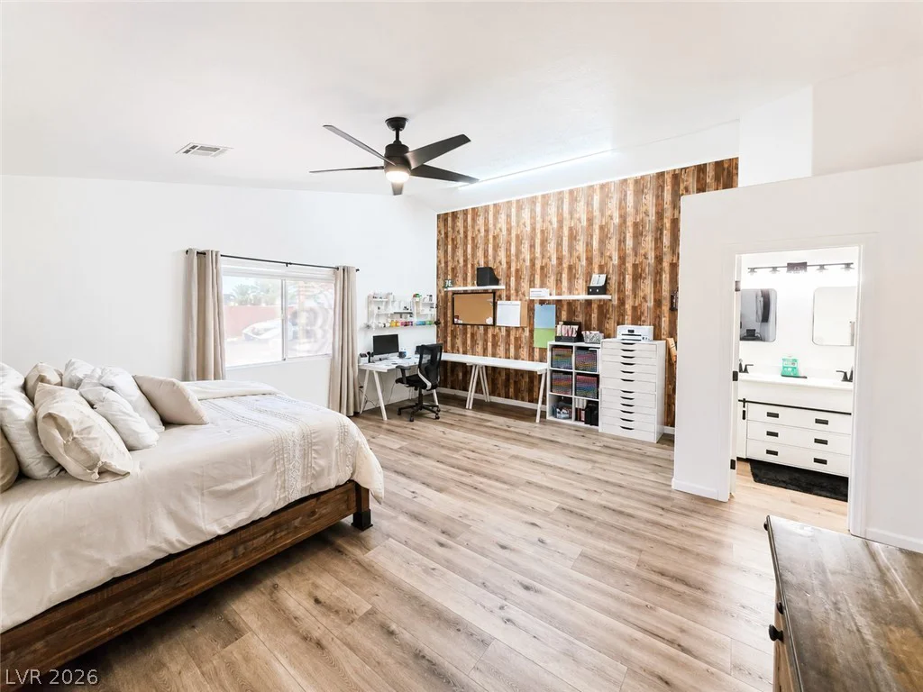 7476 Flowing Stream, Las Vegas, NV 89131