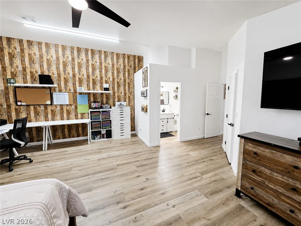 7476 Flowing Stream, Las Vegas, NV 89131