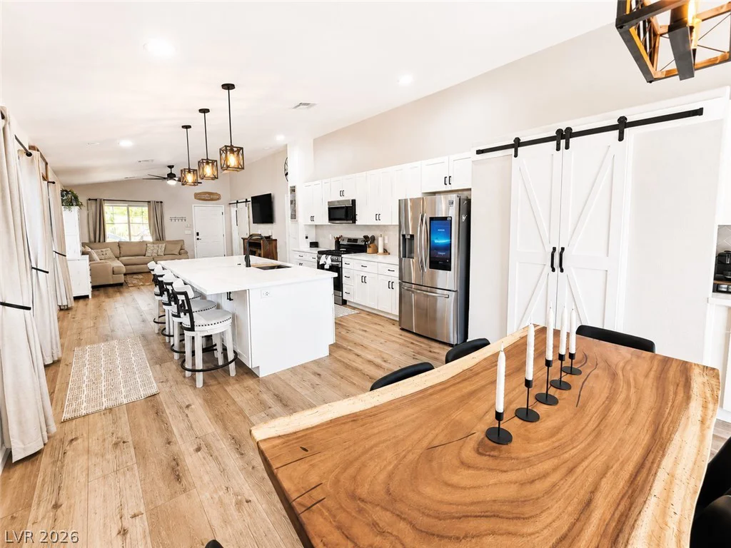 7476 Flowing Stream, Las Vegas, NV 89131