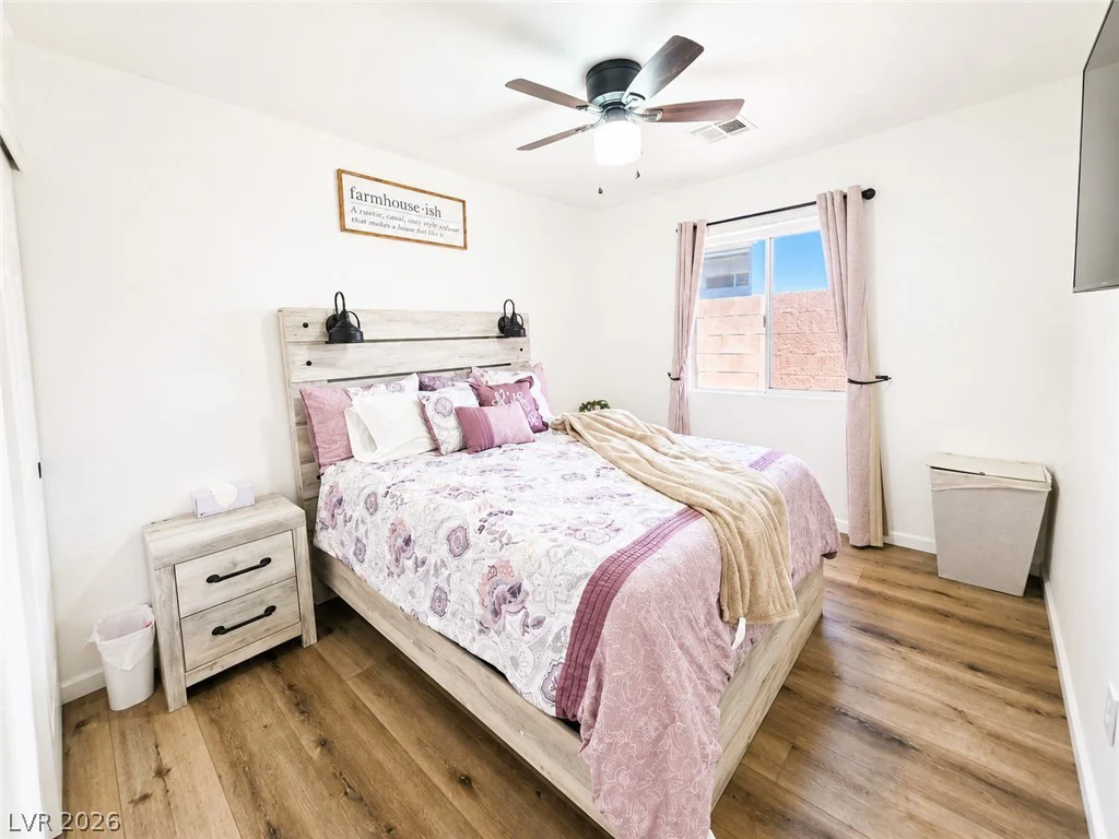 7476 Flowing Stream, Las Vegas, NV 89131
