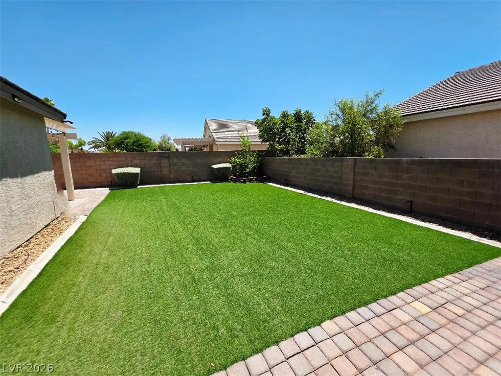 7476 Flowing Stream, Las Vegas, NV 89131