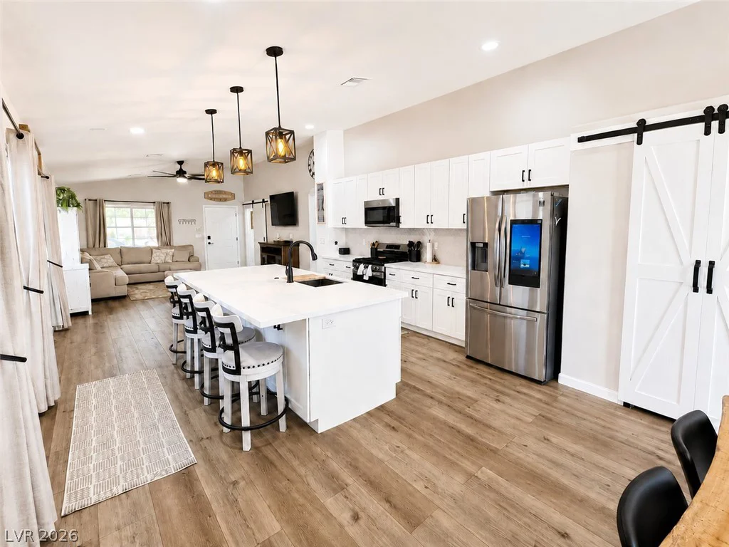 7476 Flowing Stream, Las Vegas, NV 89131