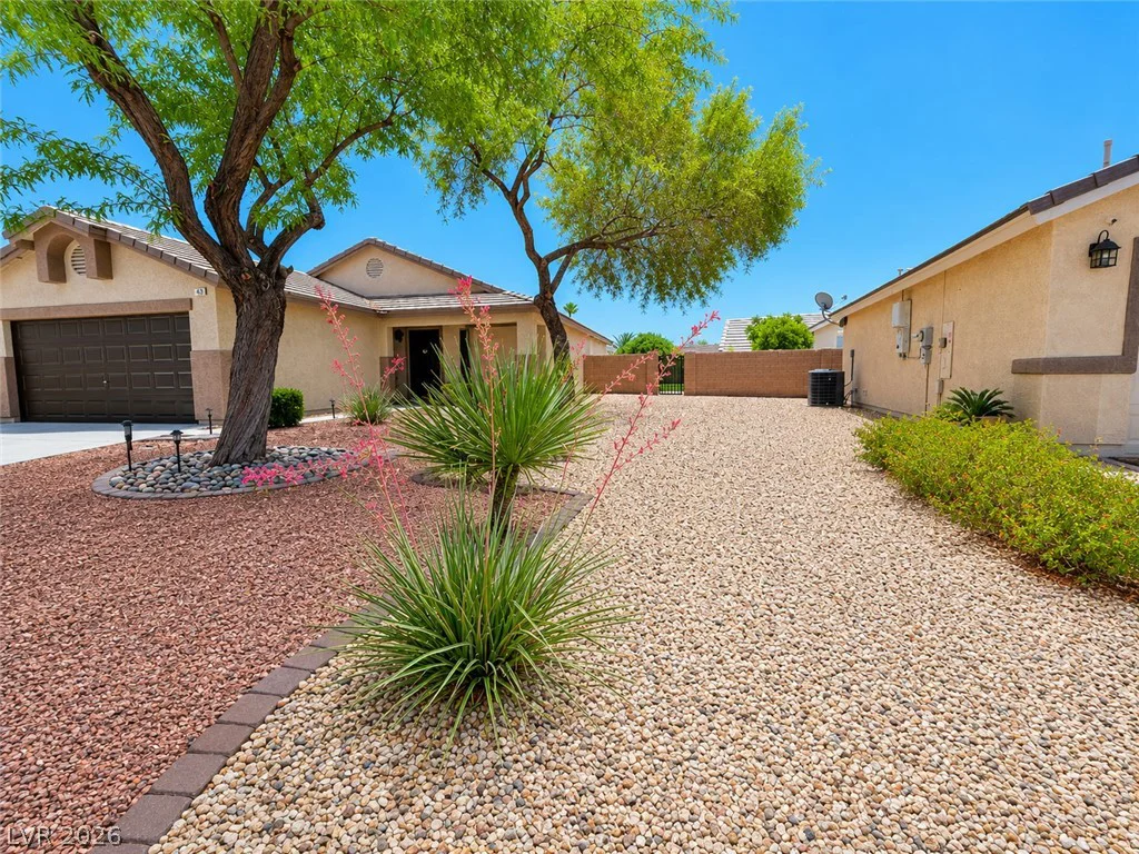 7476 Flowing Stream, Las Vegas, NV 89131