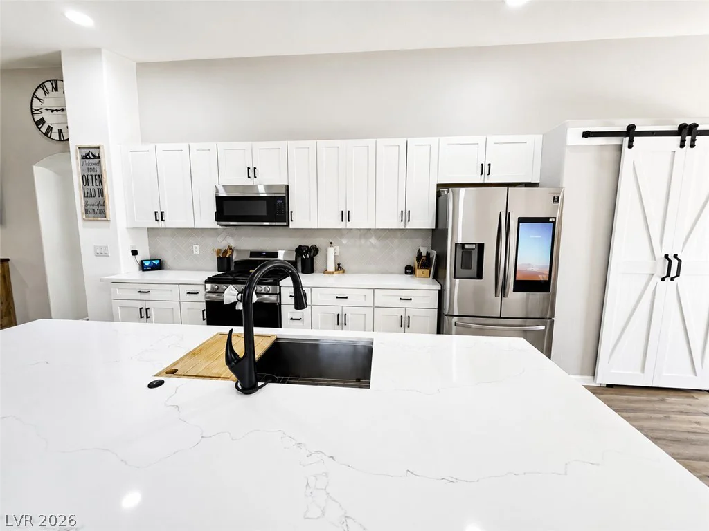 7476 Flowing Stream, Las Vegas, NV 89131