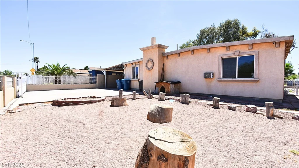 2212 Wengert, Las Vegas, NV 89104
