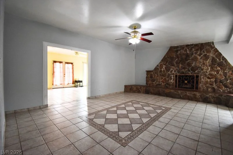 2212 Wengert, Las Vegas, NV 89104