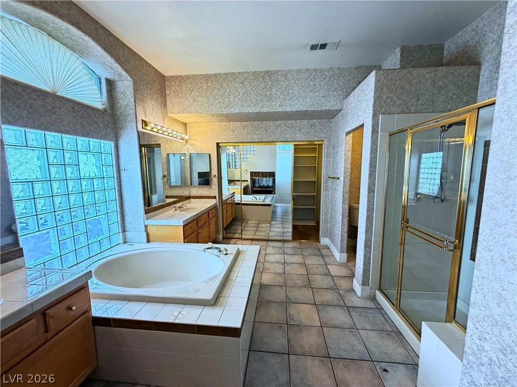 10225 Red Bridge, Las Vegas, NV 89134