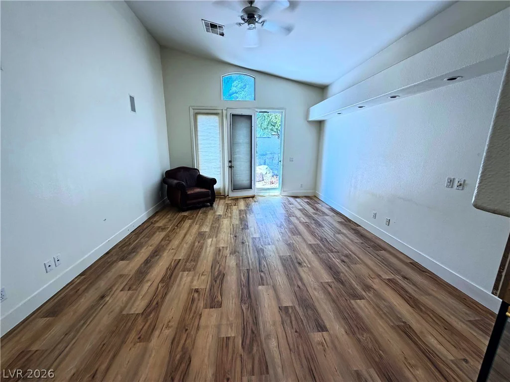 10225 Red Bridge, Las Vegas, NV 89134