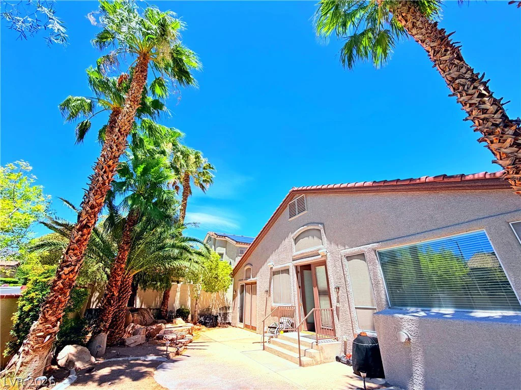 10225 Red Bridge, Las Vegas, NV 89134