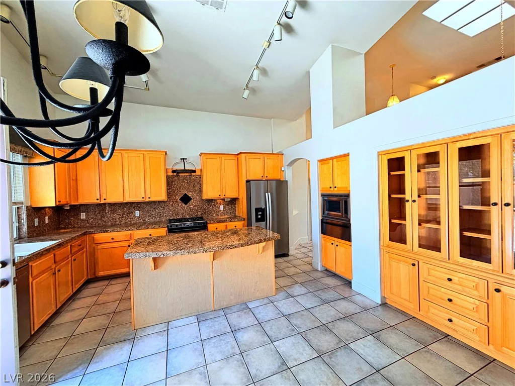 10225 Red Bridge, Las Vegas, NV 89134
