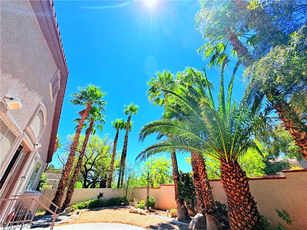 10225 Red Bridge, Las Vegas, NV 89134