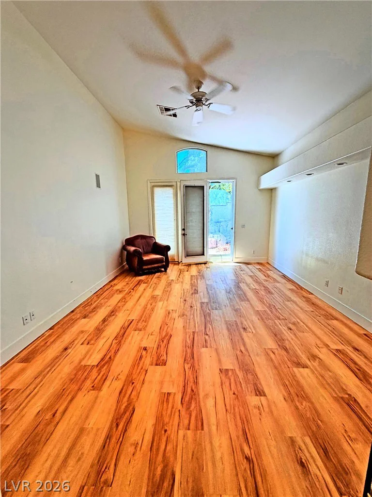 10225 Red Bridge, Las Vegas, NV 89134