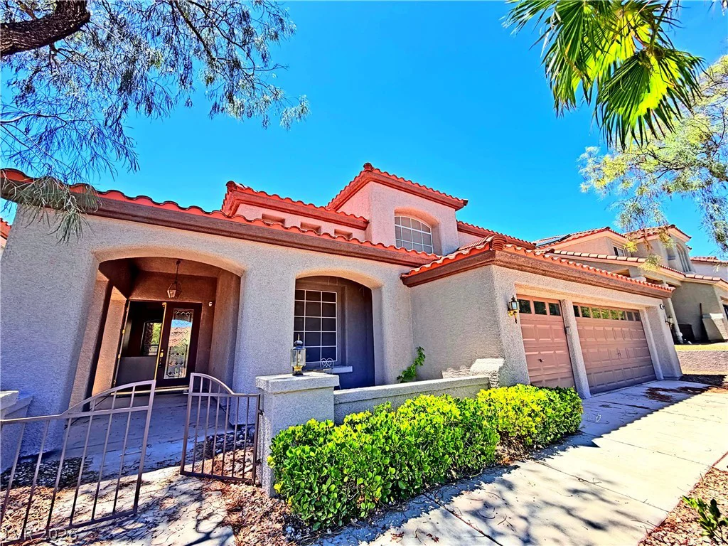 10225 Red Bridge, Las Vegas, NV 89134