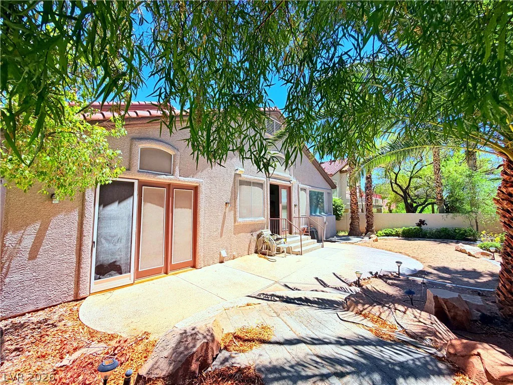 10225 Red Bridge, Las Vegas, NV 89134