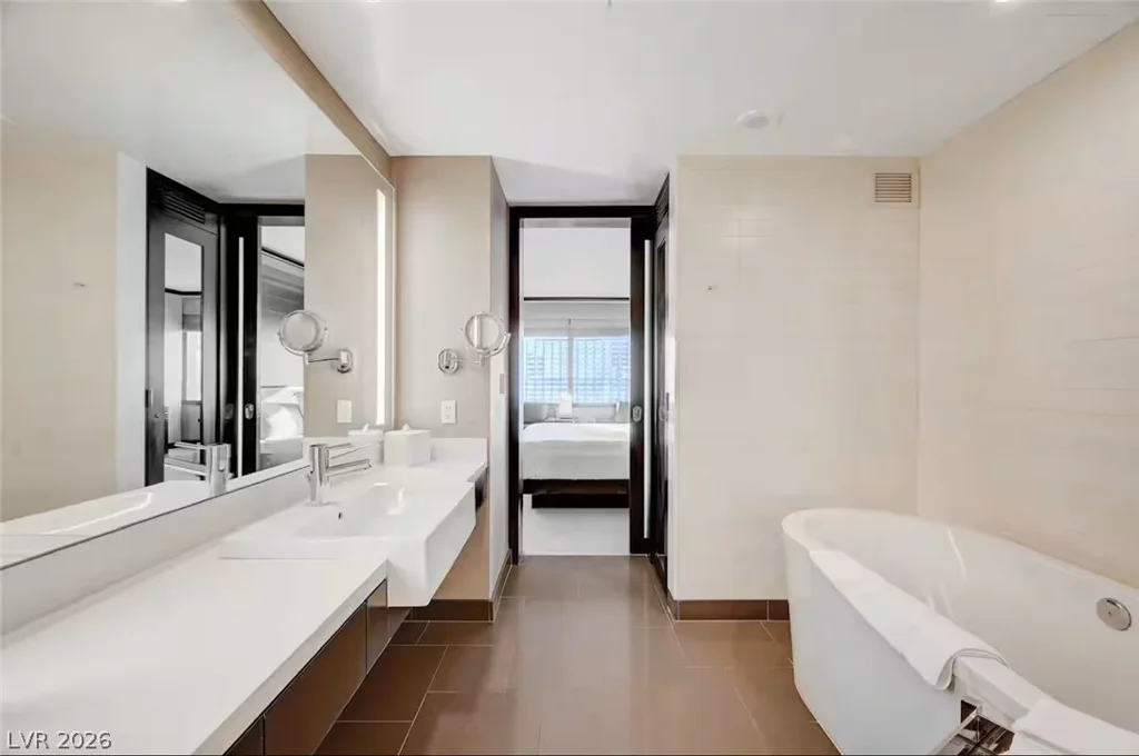2600 Harmon, Las Vegas, NV 89158
