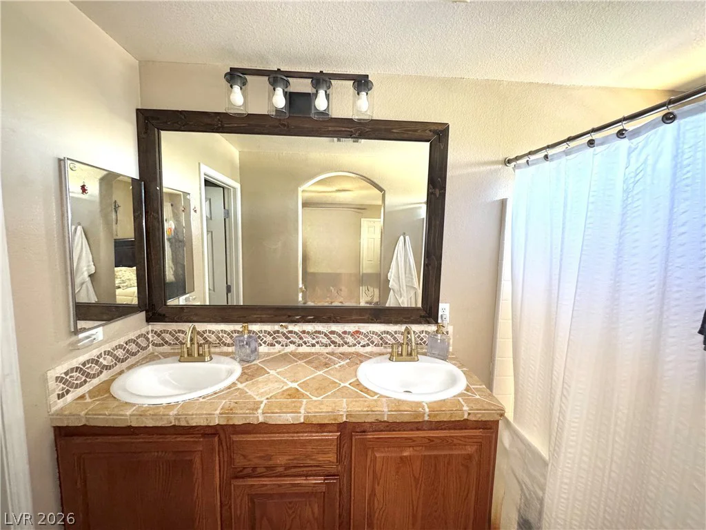 6240 Dartington Hall, Henderson, NV 89011