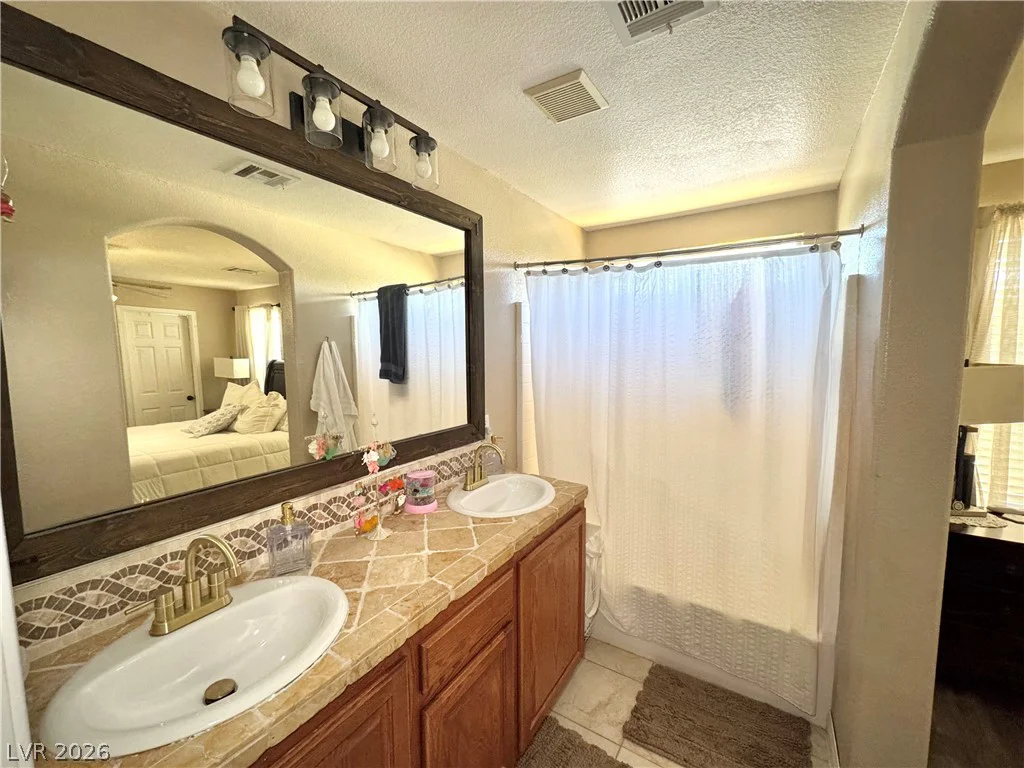 6240 Dartington Hall, Henderson, NV 89011