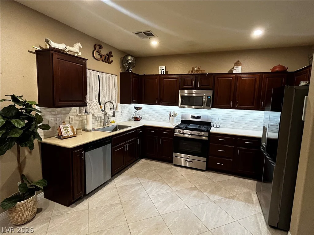 6240 Dartington Hall, Henderson, NV 89011
