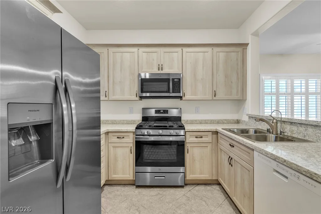 7940 Golden Warbler, North Las Vegas, NV 89084