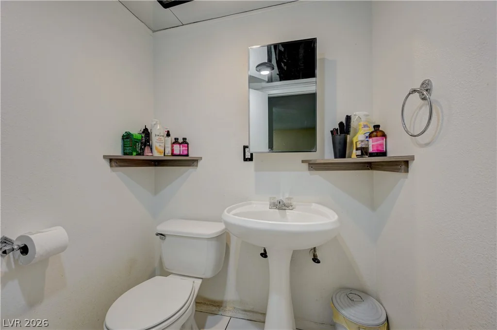 4734 Roberta, Las Vegas, NV 89119
