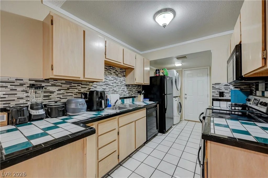 4734 Roberta, Las Vegas, NV 89119