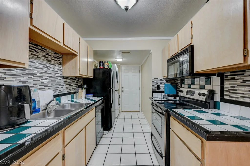 4734 Roberta, Las Vegas, NV 89119