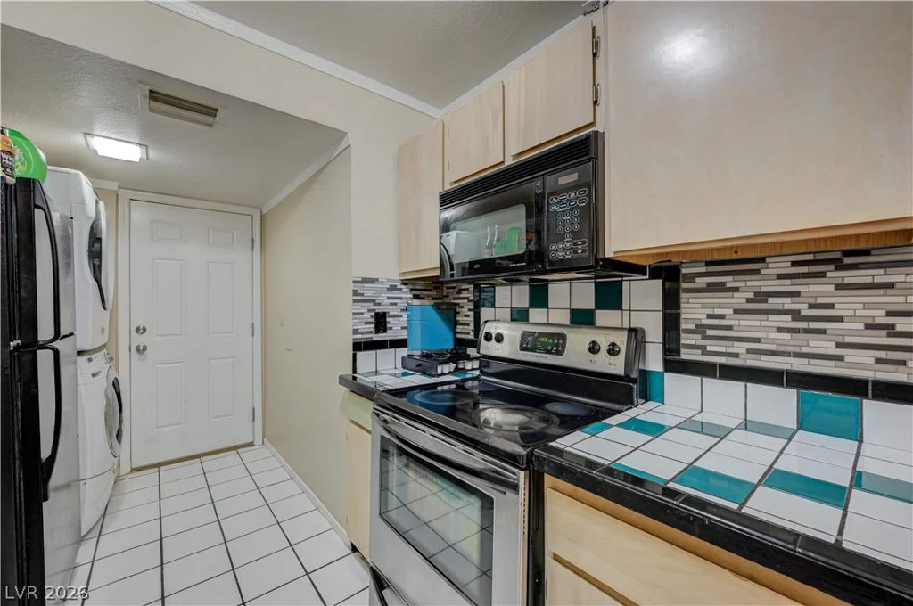 4734 Roberta, Las Vegas, NV 89119