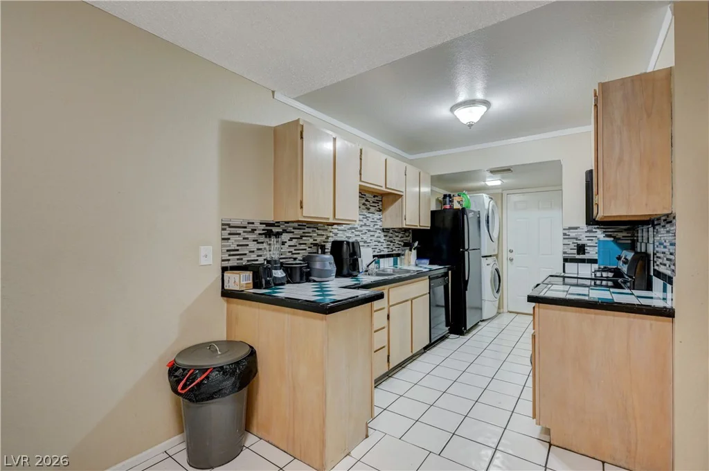 4734 Roberta, Las Vegas, NV 89119