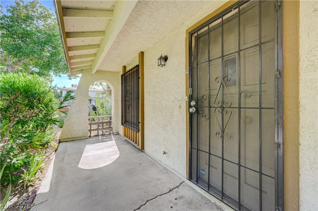 4734 Roberta, Las Vegas, NV 89119