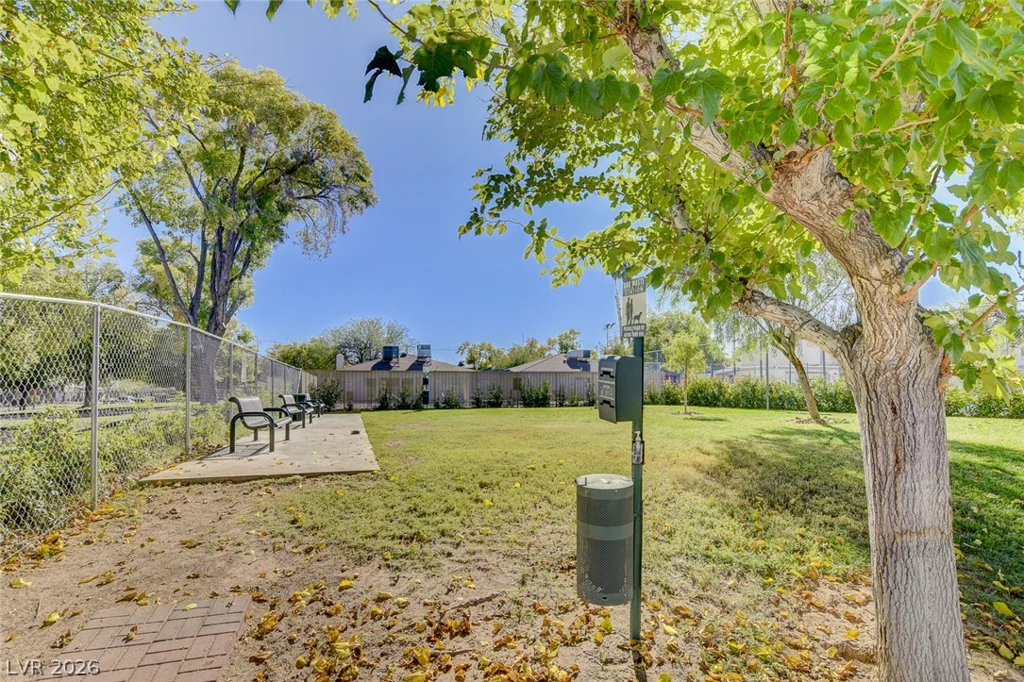 4734 Roberta, Las Vegas, NV 89119