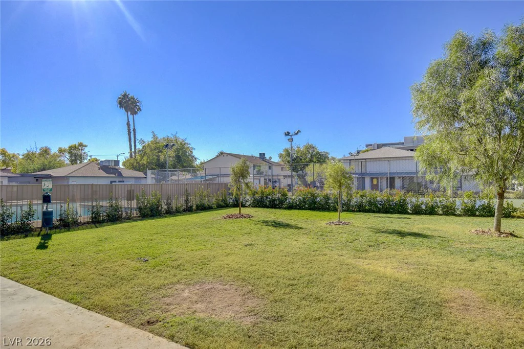 4734 Roberta, Las Vegas, NV 89119