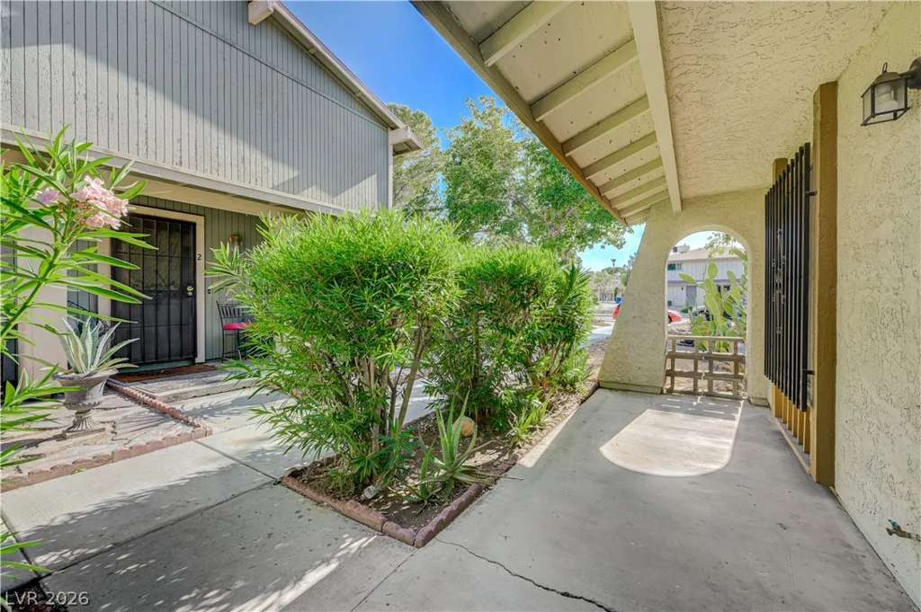 4734 Roberta, Las Vegas, NV 89119